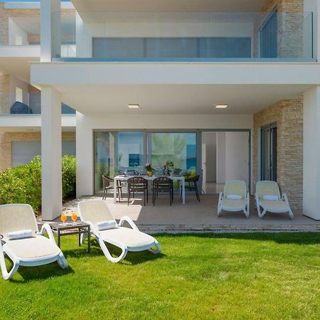 Luxury Design Beach Front Apartment Сукошан Экстерьер фото