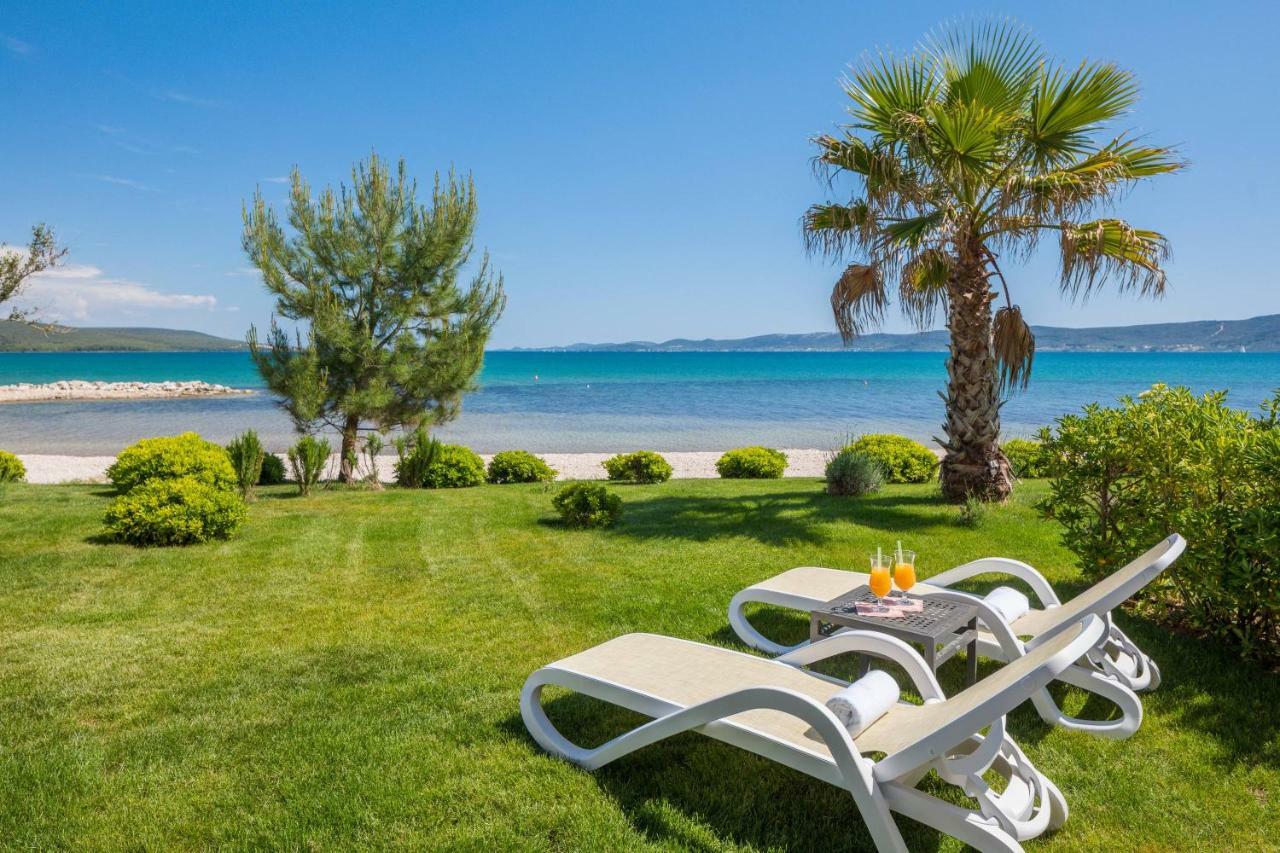 Luxury Design Beach Front Apartment Сукошан Экстерьер фото