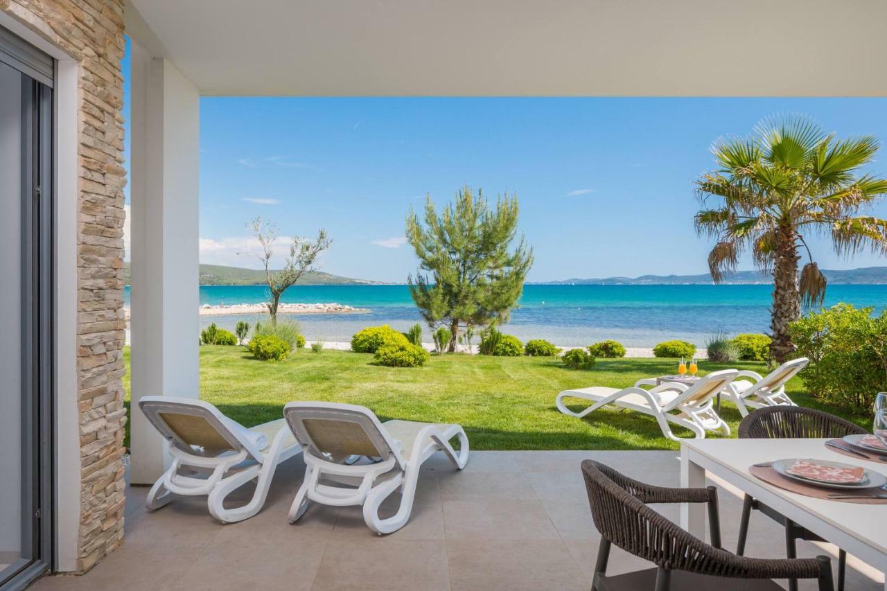 Luxury Design Beach Front Apartment Сукошан Экстерьер фото