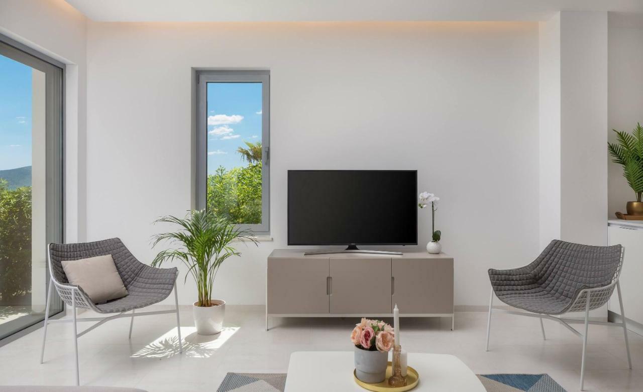 Luxury Design Beach Front Apartment Сукошан Экстерьер фото
