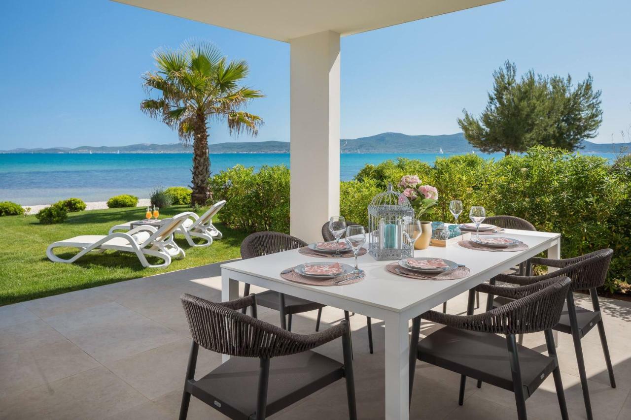 Luxury Design Beach Front Apartment Сукошан Экстерьер фото